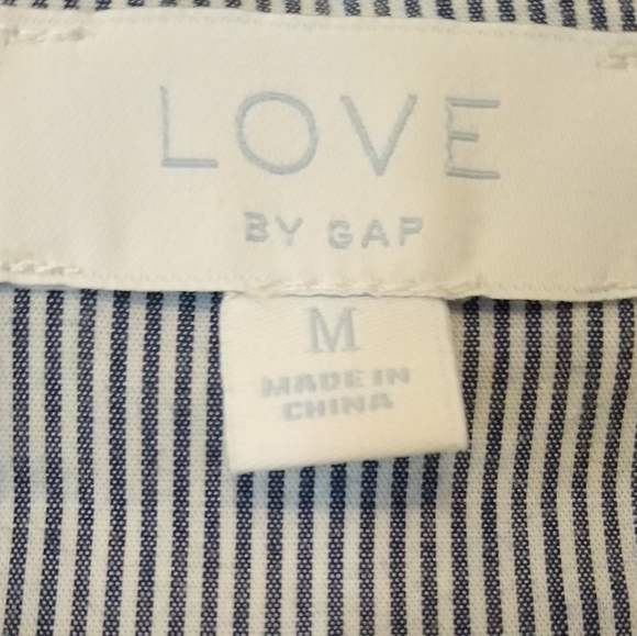 Love x Gap pineapple seersucker top. Medium - Picture 6 of 7